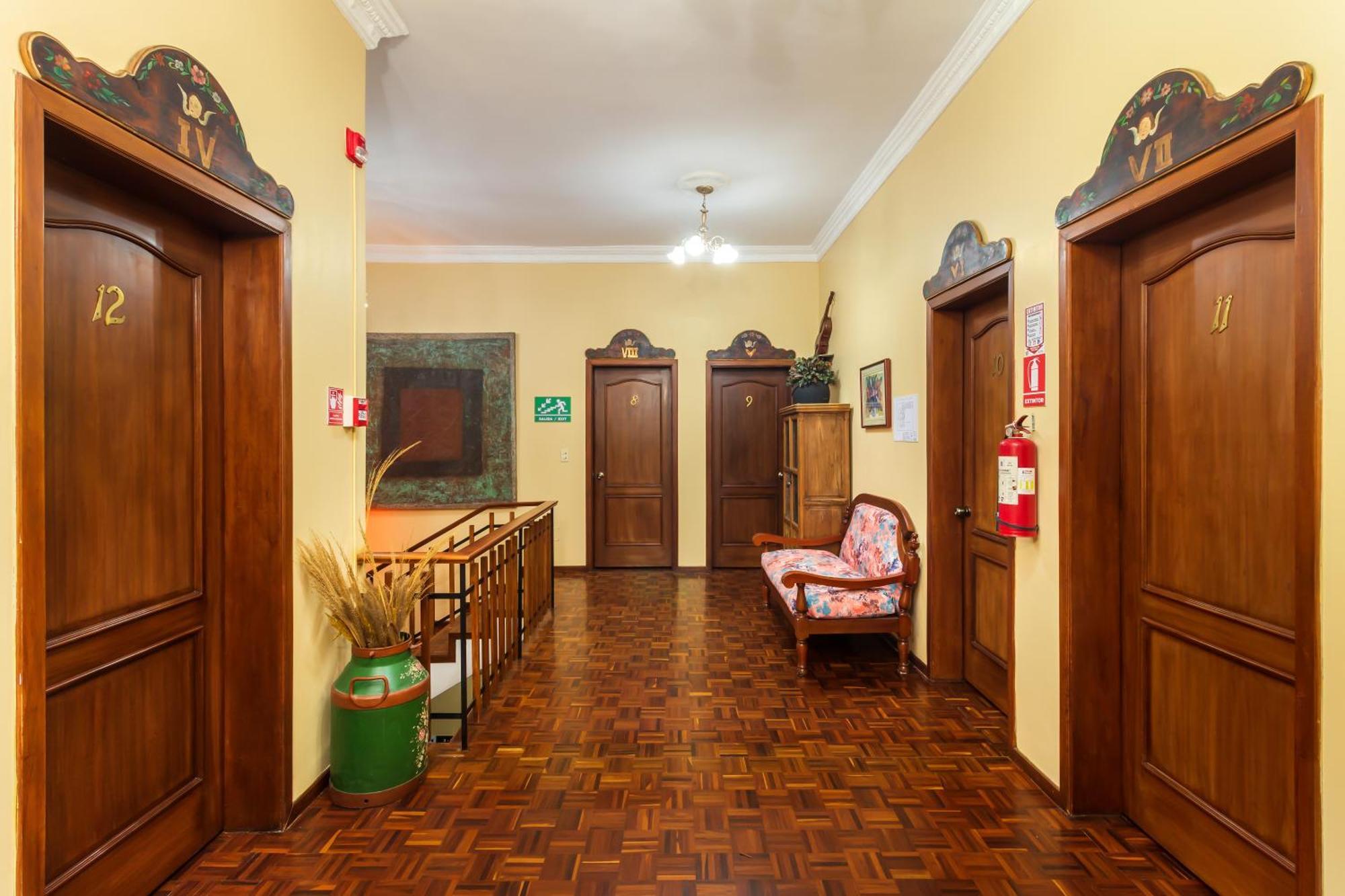 Hotel La Cartuja Quito Exteriör bild